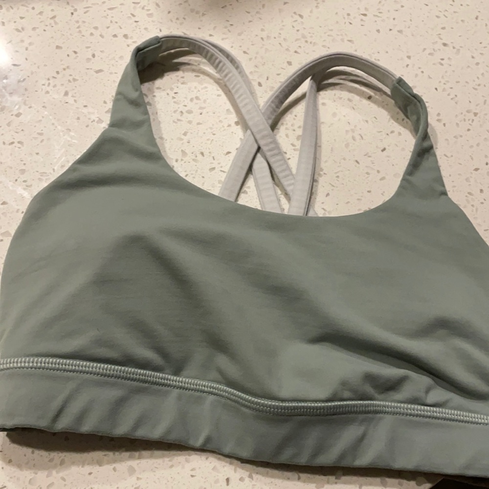 Lululemon light sage green Energy bra, sz 4